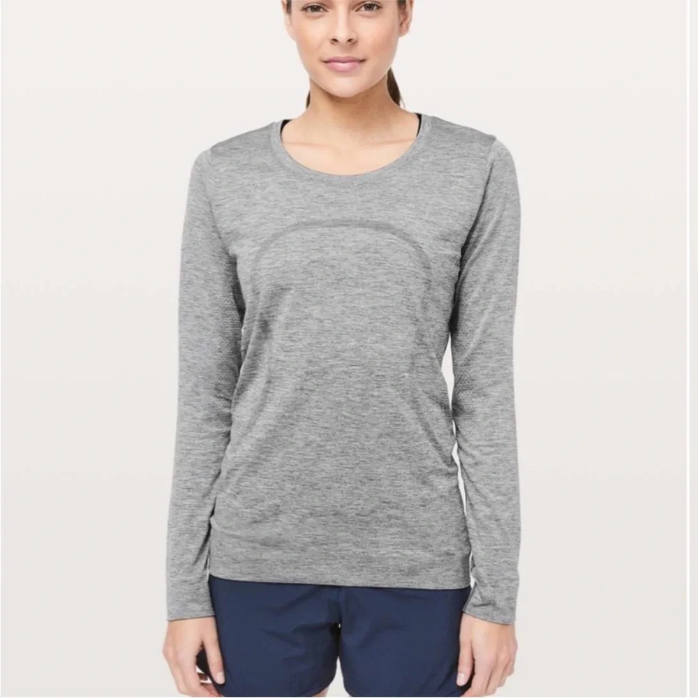 Lululemon Swiftly Tech Long Sleeve Breeze Relaxed Fit Slate Gray / White Size 8